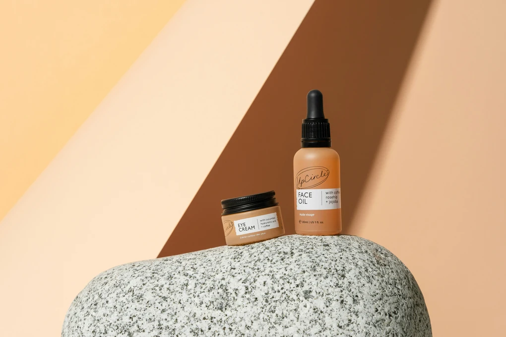 Color Harmony in Skincare Packaging: 7 Powerful Reasons It Affects Your Routine More Than You Think 3 aleksandrs karevs 5TOxn3yB7K0 unsplash