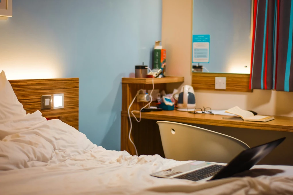 sandy ravaloniaina OJ8oPsz Cyc unsplash